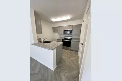 3900 Woodchase Drive #111, Houston, TX 77042 - Photo 8