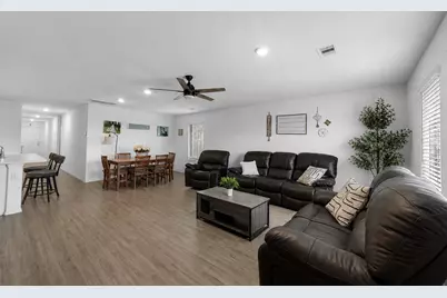 9911 Stoney Spring Lane, Baytown, TX 77521 - Photo 8