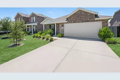 9911 Stoney Spring Lane, Baytown, TX 77521 - Photo 2