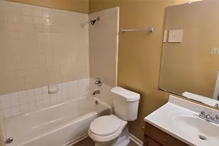 9700 Leawood Blvd, Houston, TX 77099 - Photo 18