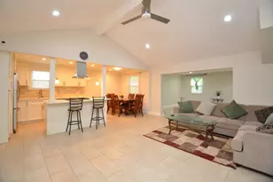 5834 Ludington Dr, Houston, TX 77035 - Photo 10