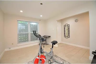 5834 Ludington Drive, Houston, TX 77035 - Photo 6