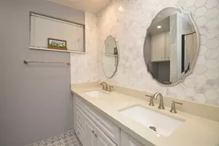 5834 Ludington Dr, Houston, TX 77035 - Photo 30