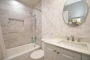 5834 Ludington Dr, Houston, TX 77035 - Photo 24