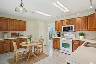 1313 Wildwood Dr, Deer Park, TX 77536 - Photo 6