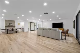 4423 Lymbar Dr, Houston, TX 77096 - Photo 12