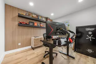 4423 Lymbar Dr, Houston, TX 77096 - Photo 22