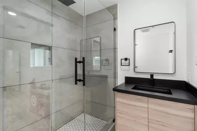4423 Lymbar Drive, Houston, TX 77096 - Photo 36