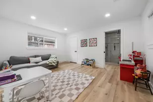 4423 Lymbar Dr, Houston, TX 77096 - Photo 34