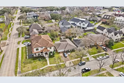 918 Wildwood Lane, Bellaire, TX 77401 - Photo 20