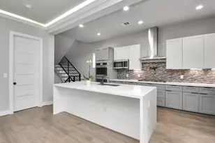 1320 Eberhard St, Houston, TX 77019 - Photo 16