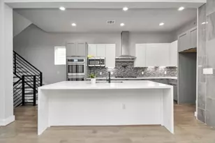 1320 Eberhard St, Houston, TX 77019 - Photo 14