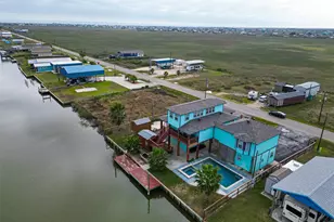 1127 County Rd 299, Sargent, TX 77414 - Photo 44