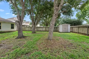 845 Clubside Dr, East Bernard, TX 77435 - Photo 26