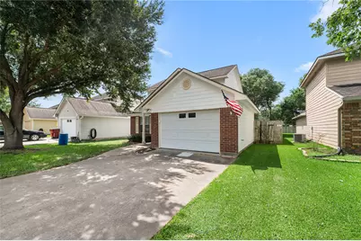 845 Clubside Drive, East Bernard, TX 77435 - Photo 2