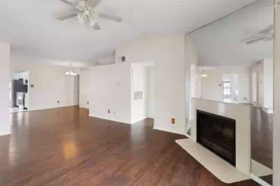 2121 Hepburn Street #912, Houston, TX 77054 - Photo 8