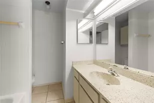 2121 Hepburn St, Houston, TX 77054 - Photo 18