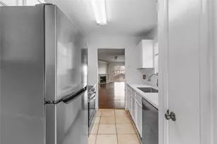 2121 Hepburn St, Houston, TX 77054 - Photo 2