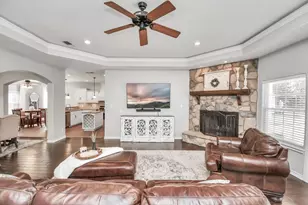 220 Cherokee Cir, Wallisville, TX 77597 - Photo 4