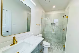 1307 71st St, Houston, TX 77011 - Photo 32