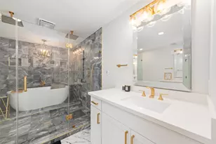 6503 Kury Ln, Houston, TX 77008 - Photo 16