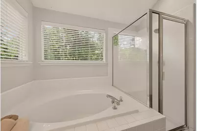 51 E Autumn Branch Circle, The Woodlands, TX 77382 - Photo 42