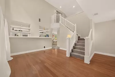51 E Autumn Branch Circle, The Woodlands, TX 77382 - Photo 4