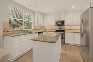 51 E Autumn Branch Cir, The Woodlands, TX 77382 - Photo 20