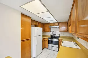 8379 La Roche Ln, Houston, TX 77036 - Photo 12