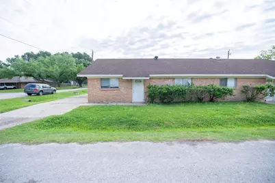 3011 Orange Street, Waller, TX 77484 - Photo 2