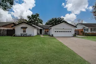 9219 Kempwood Dr, Houston, TX 77080 - Photo 2