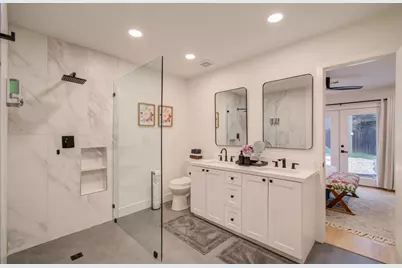 9219 Kempwood Drive, Houston, TX 77080 - Photo 18