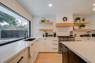 9219 Kempwood Dr, Houston, TX 77080 - Photo 10