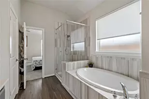 2502 Arbor Edge Crossing, Texas City, TX 77568 - Photo 18