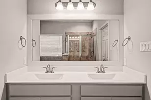 320 Red Maple Ln, Conroe, TX 77304 - Photo 16