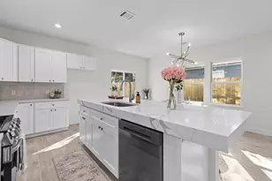 7814 Beckley St, Houston, TX 77088 - Photo 10