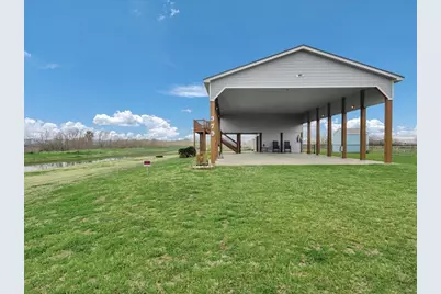 979 Sea Spray Drive, Crystal Beach, TX 77650 - Photo 4