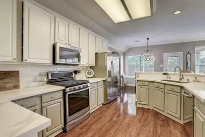 4310 Innsbrook, Sugar Land, TX 77479 - Photo 8