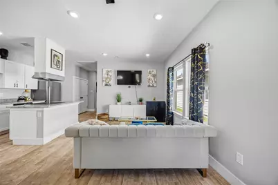 4518 Newberry Street #A-B, Houston, TX 77051 - Photo 6