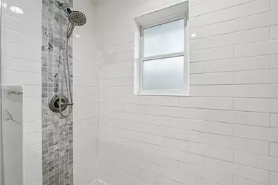 11403 Valley Spring Drive, Houston, TX 77043 - Photo 22