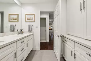 11403 Valley Spring Dr, Houston, TX 77043 - Photo 30