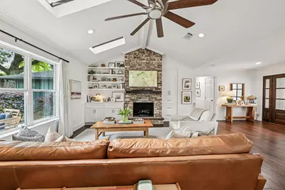 11403 Valley Spring Drive, Houston, TX 77043 - Photo 4