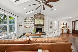 11403 Valley Spring Dr, Houston, TX 77043 - Photo 4