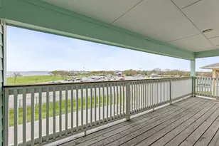 709 N Bayshore Dr, La Porte, TX 77571 - Photo 38