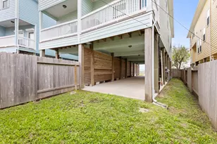 709 N Bayshore Dr, La Porte, TX 77571 - Photo 8