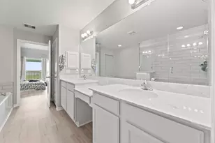 709 N Bayshore Dr, La Porte, TX 77571 - Photo 34