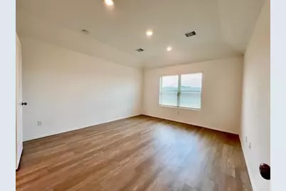 7419 Hillside Avenue, Mont Belvieu, TX 77523 - Photo 10