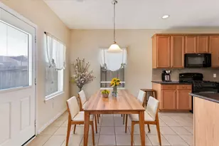 8614 W Highlands Crossing, Highlands, TX 77562 - Photo 16