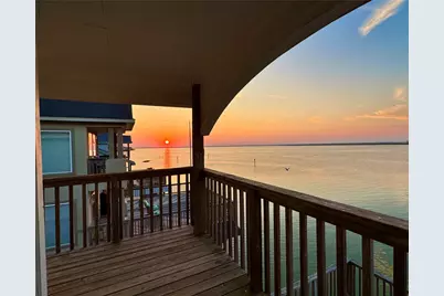 438 Jeanie Lynne Circle, Galveston, TX 77554 - Photo 26