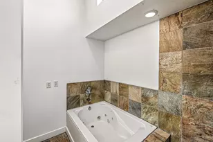 1555 Birdsall St, Houston, TX 77007 - Photo 24